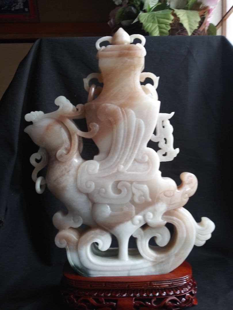 玉製鶏尊　南陽翡翠(独山玉)製　中国工芸品　置物　NO.640