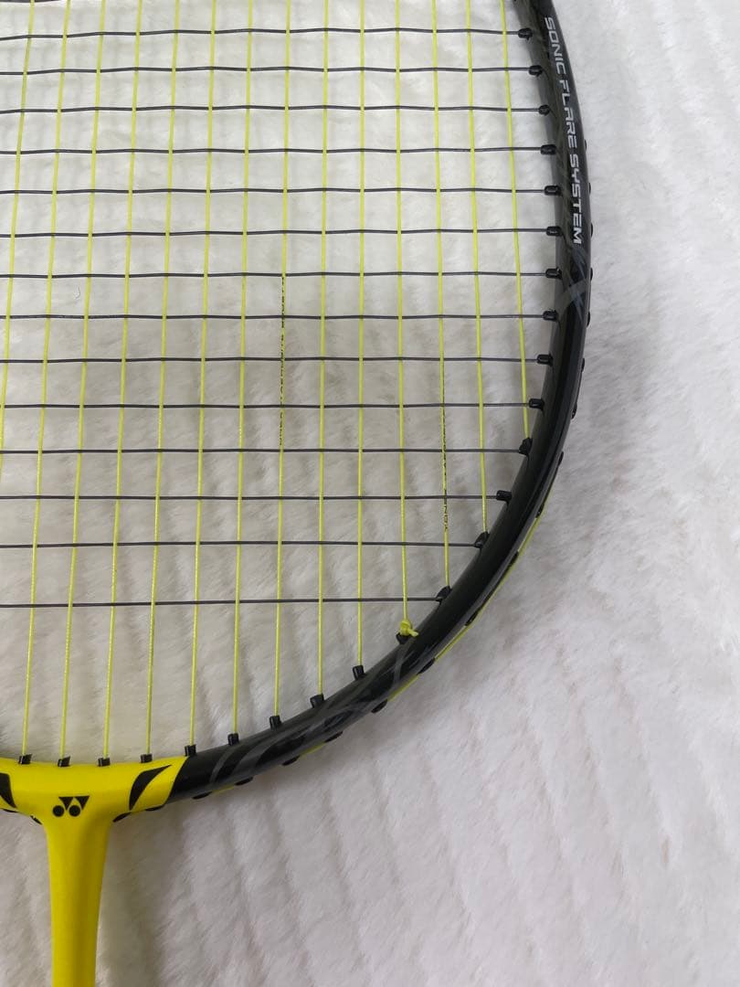 バドミントンラケット　ナノフレア1000PLAY 美品　4UG5