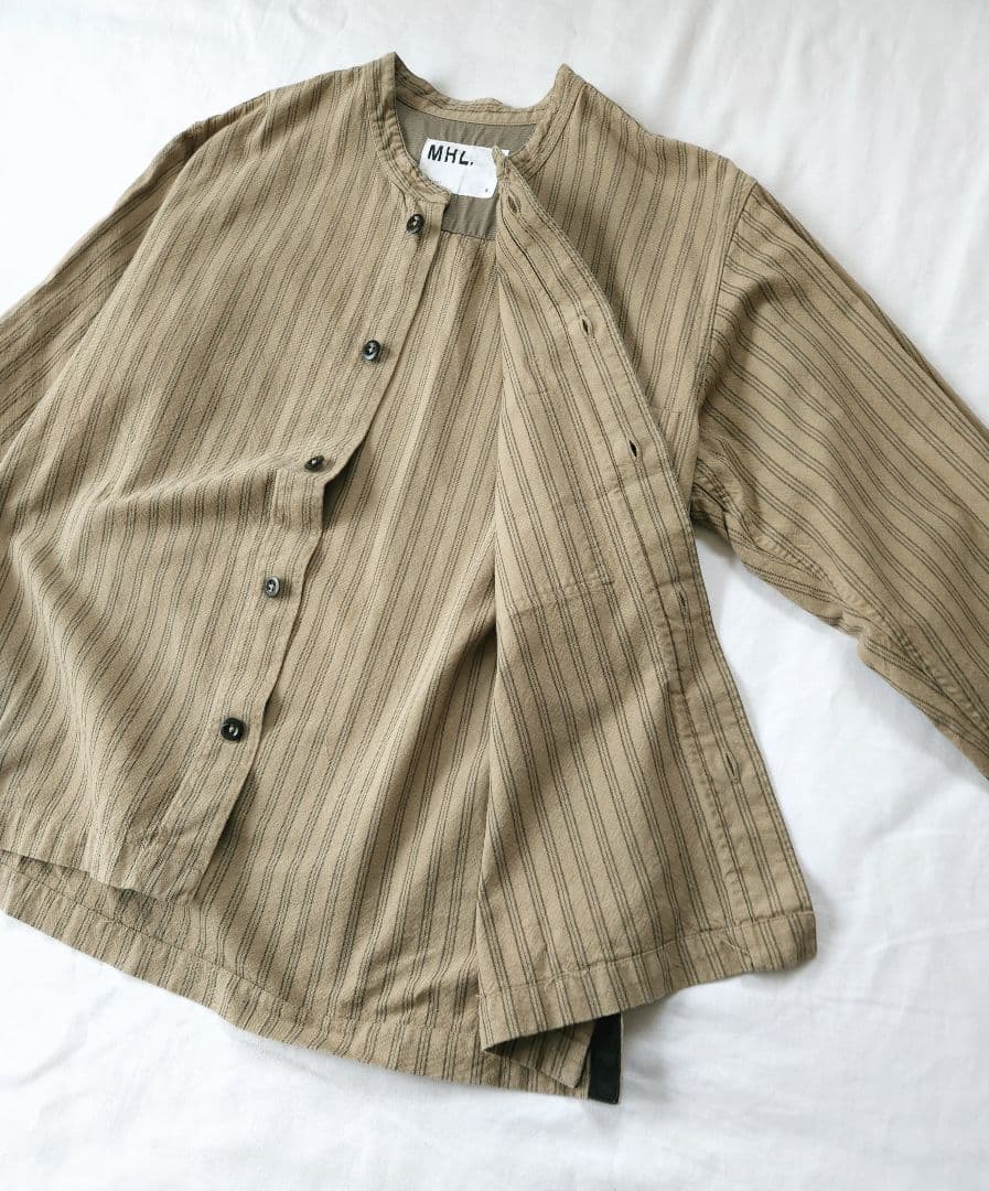 ◇ねこ様◇MARGARET HOWELL　MHL 　ノーカラー　シャツ