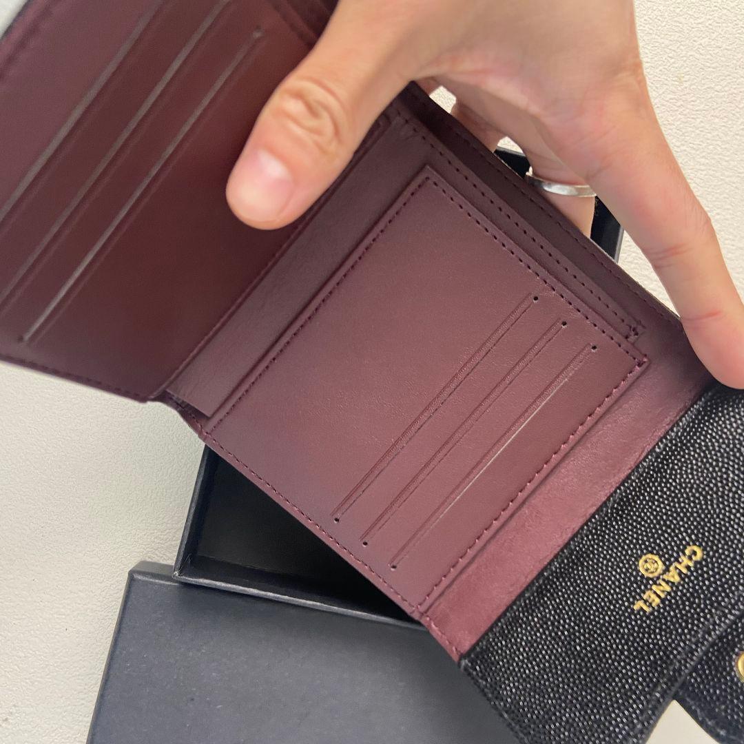 CHANEL（シャネル）ブラックレザー 三つ折り財布