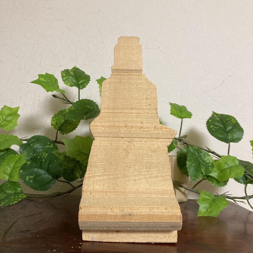 仏像彫刻用木材。弥勒菩薩像木曽檜素材。NO17,美品。彫刻用教材。魅惑の仏像。