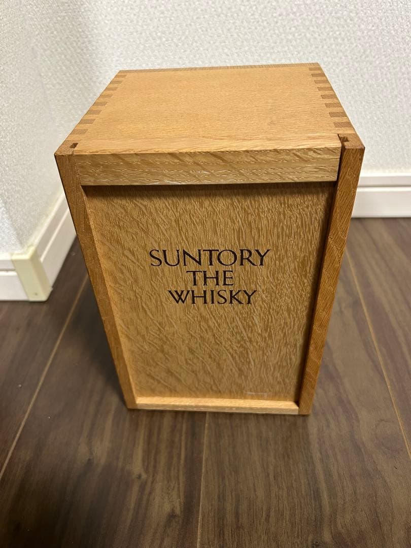 サントリー ザ ウイスキー 有田焼ボトル 760ml