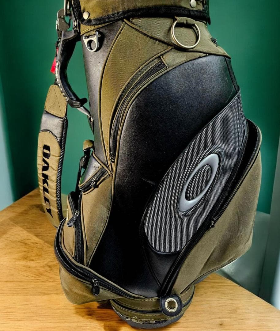 送料無料/超美品　　Oakley khaki高級タイプKHAKIゴルフバッグ
