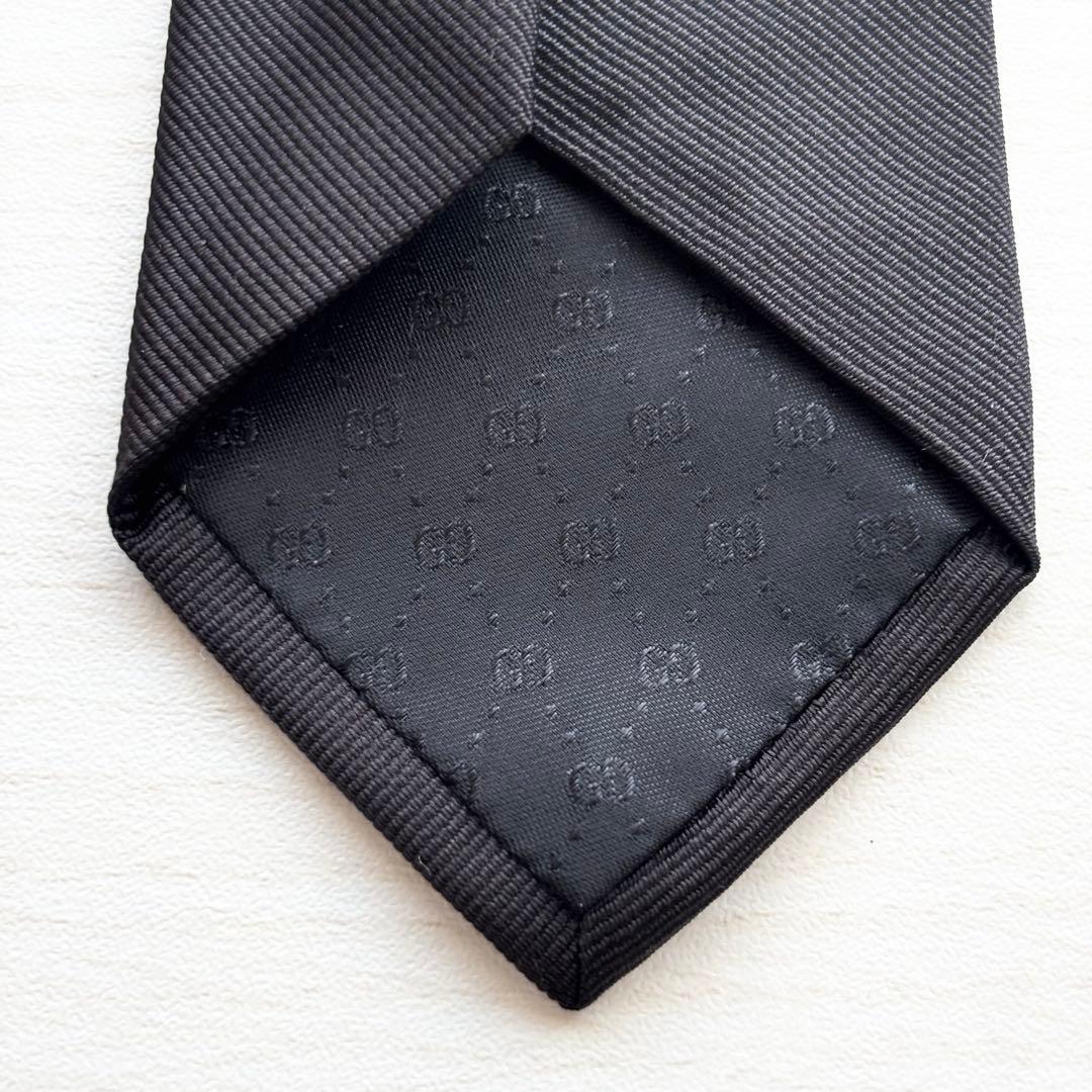 GUCCI グッチ 箱 袋 付き スネーク刺繍 無地 ソリッド ネクタイ 黒 蜂