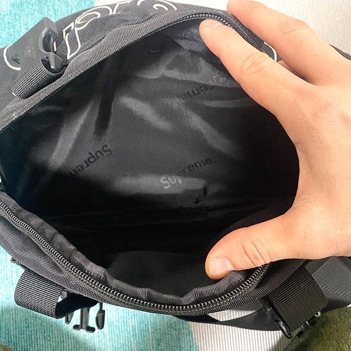 【美品】Supreme ブラック ボディバッグ　AW19 ボディバッグ