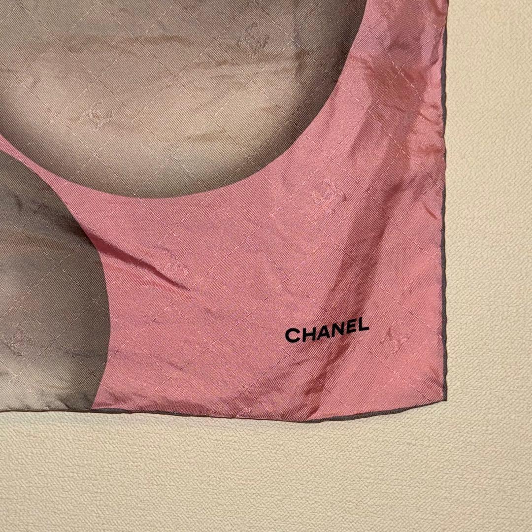CHANEL ピンク パール柄スカーフ