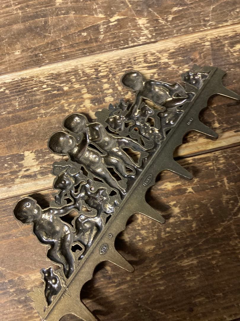 A 壁掛けインテリア　壁掛けミラー　ロココ調　エンジェル　ヨーロピアン　イタリア