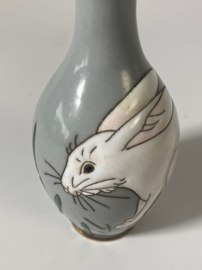 明治時代　七宝焼　うさぎ柄　盛り上げ七宝花瓶