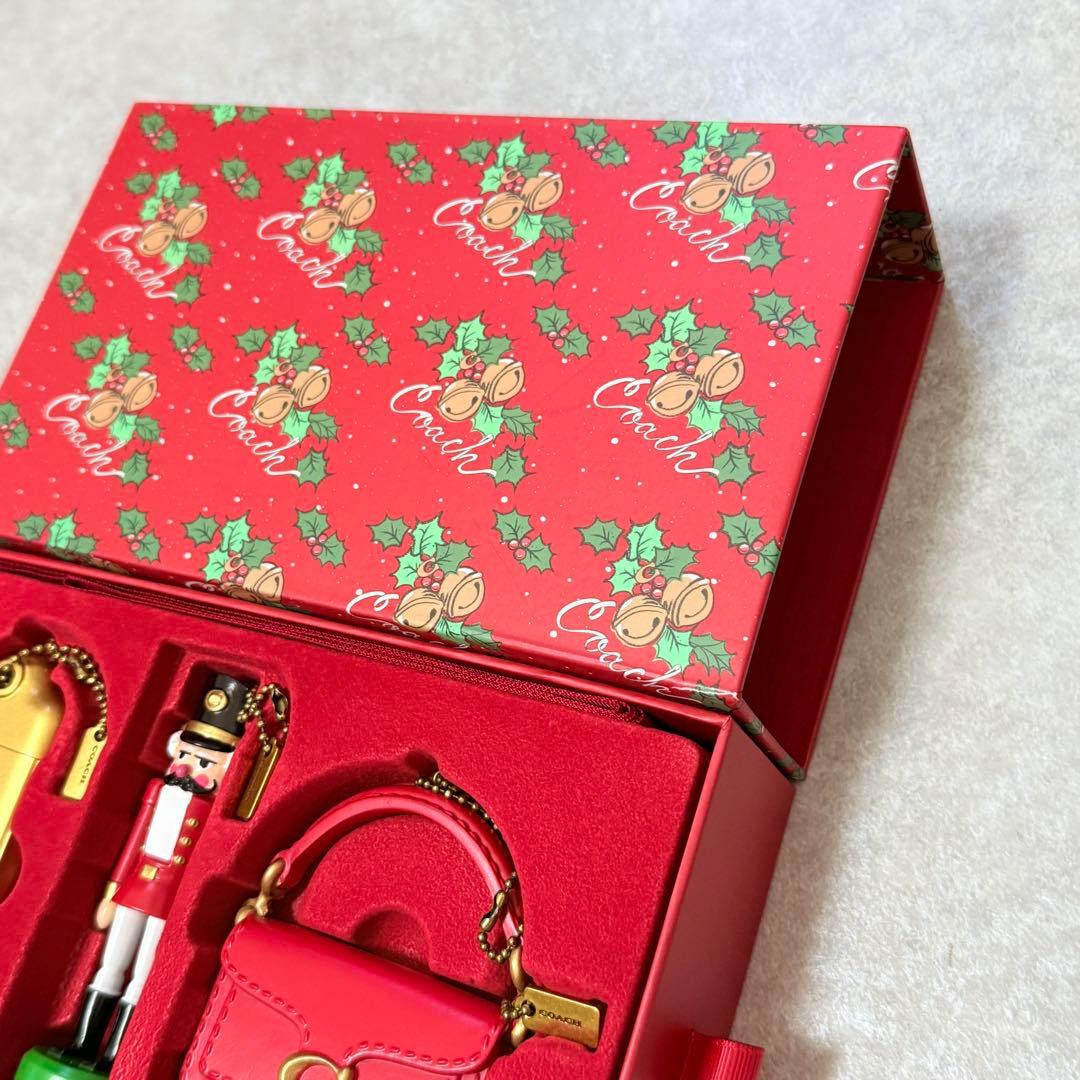 新品 COACH コーチ オーナメント キーホルダー クリスマス チャーム
