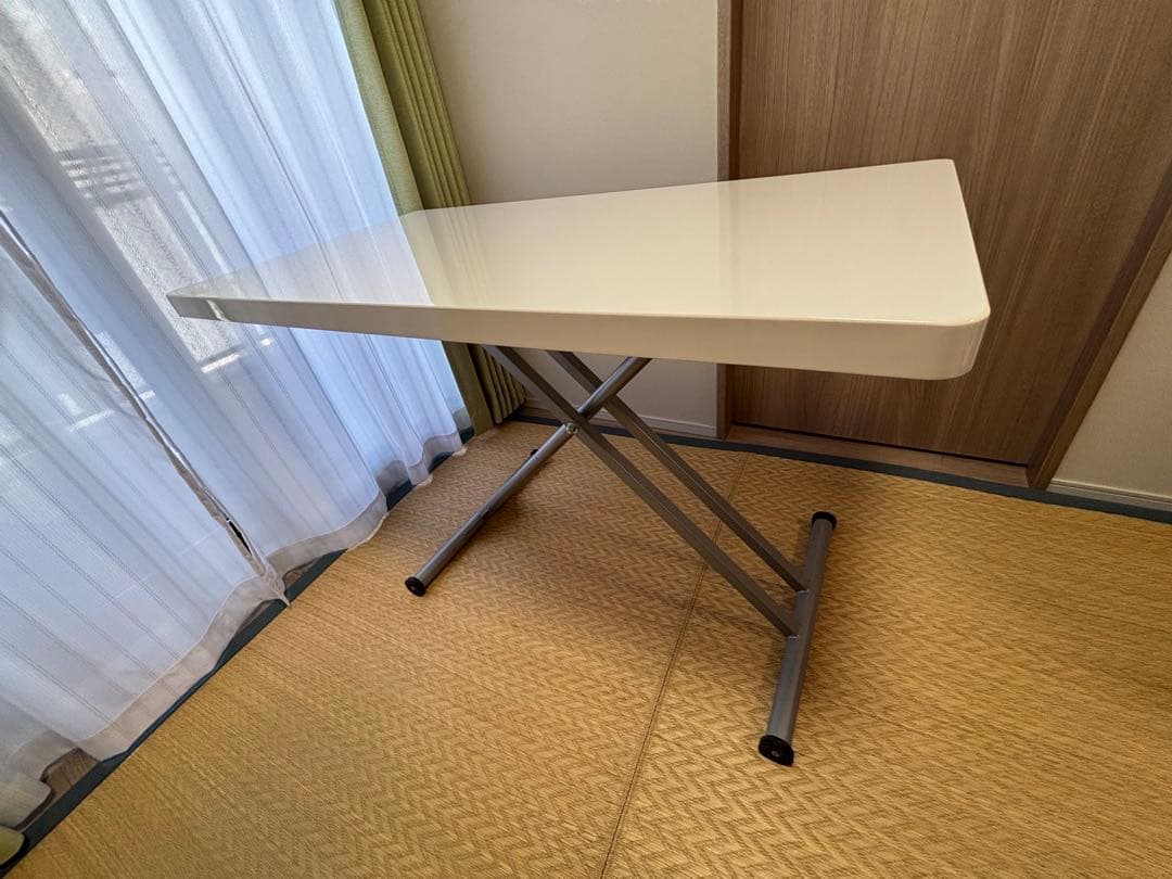 昇降式テーブル　キャスター付き 110×60x約74〜38cm 白