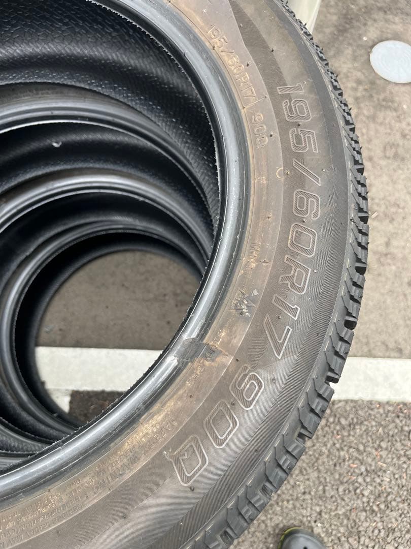 ⭐︎イボ付き‼︎⭐︎195/60R17 ナンカンAW-1 スタッドレスタイヤ4本セット