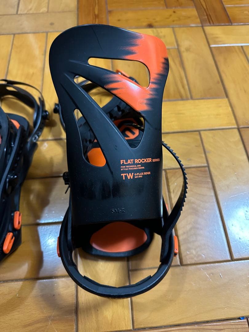 FLUX GT Mサイズ TWハイバック付き