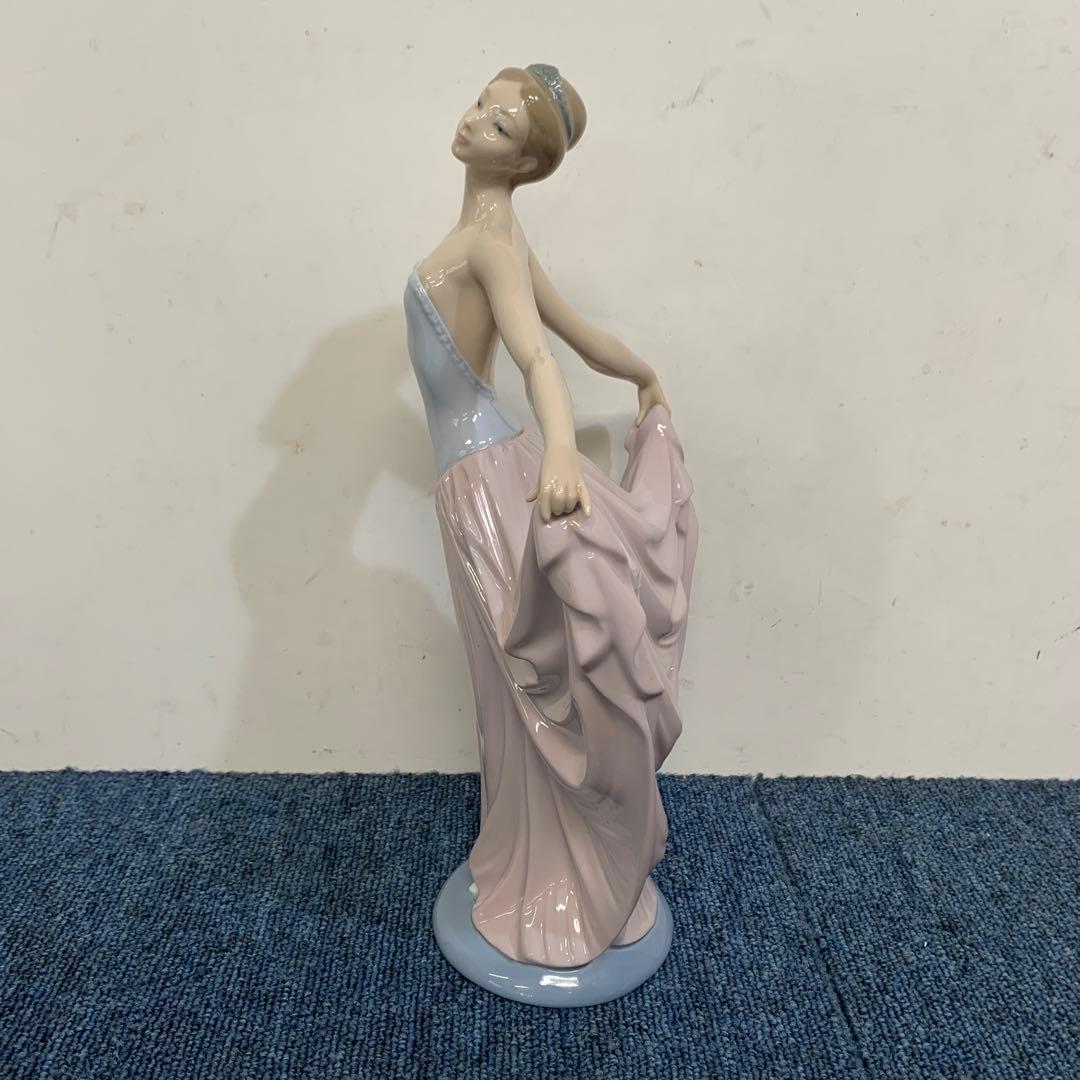 LLADRO リヤドロ フィギュリン 踊る少女
