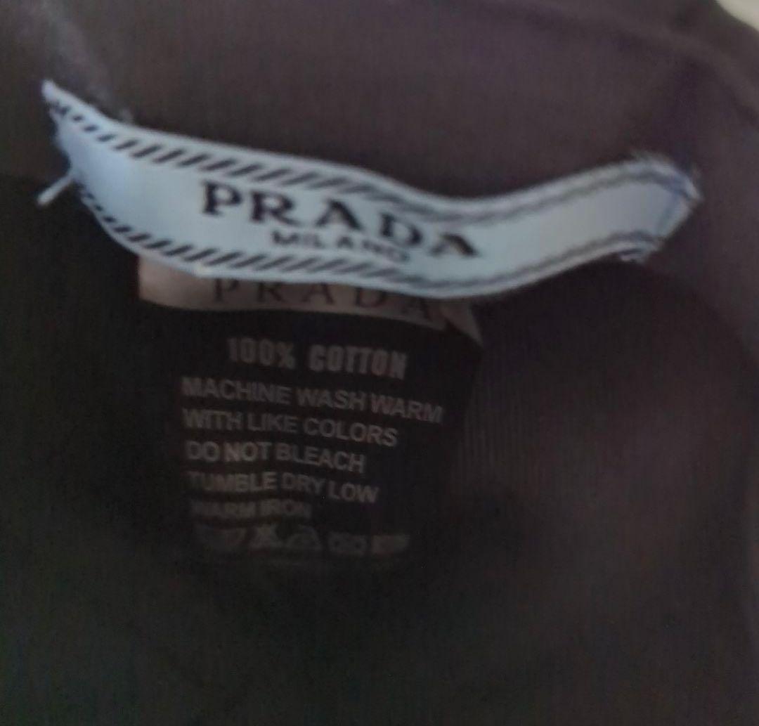 PRADA ノベルティキャップ　未使用に近い
