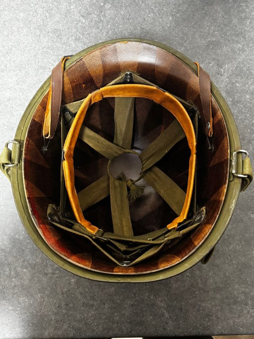 WW2 アメリカ陸軍　M1 ヘルメット　実物です。