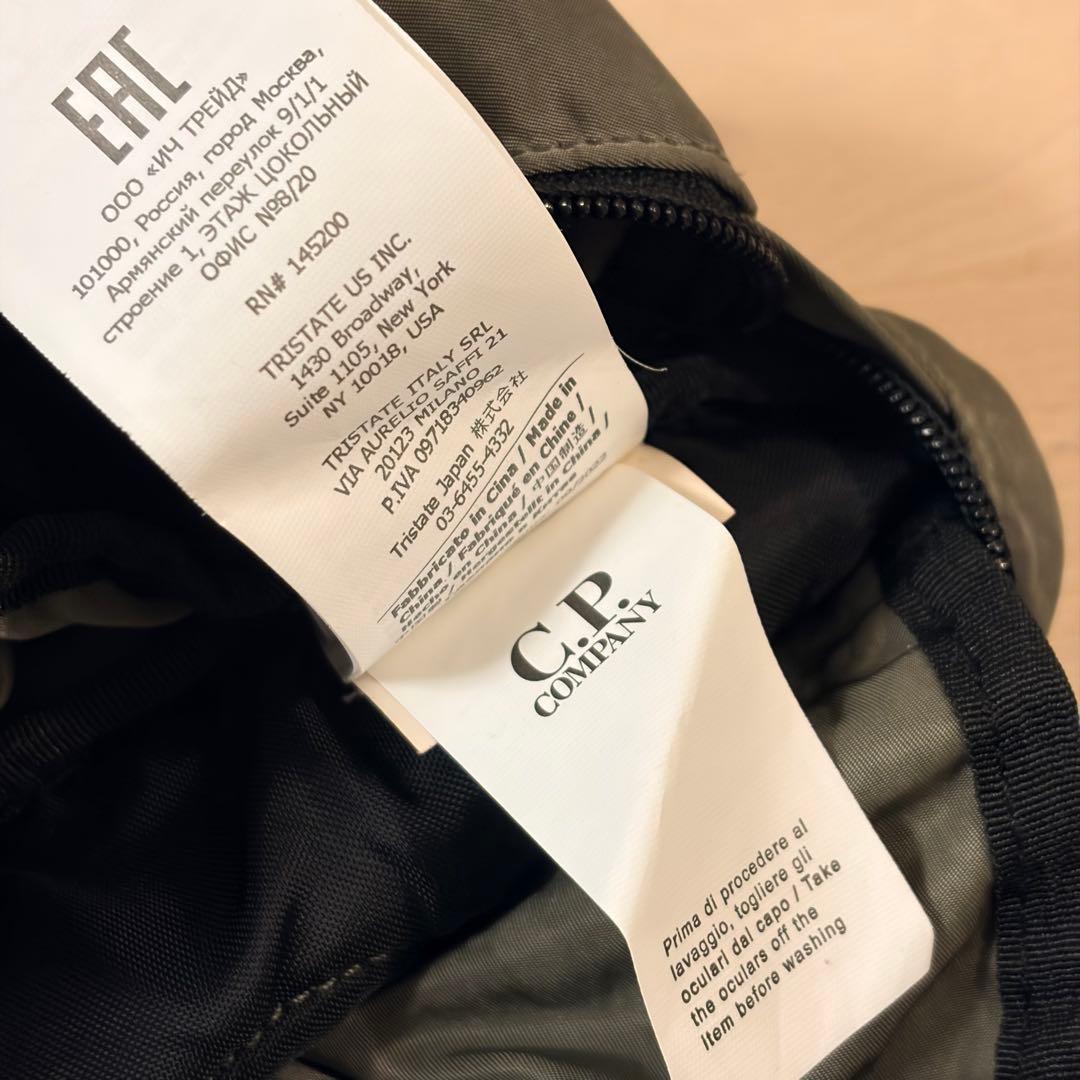 美品 C.P. COMPANY ボディバッグ レンズ付き シェルポーチ オリーブ