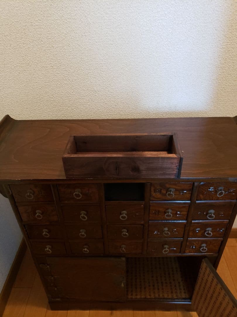 美品 李朝家具 韓国家具 薬箪笥 薬箱 小物入 引き出し 木製 真鍮蝶番 文具入