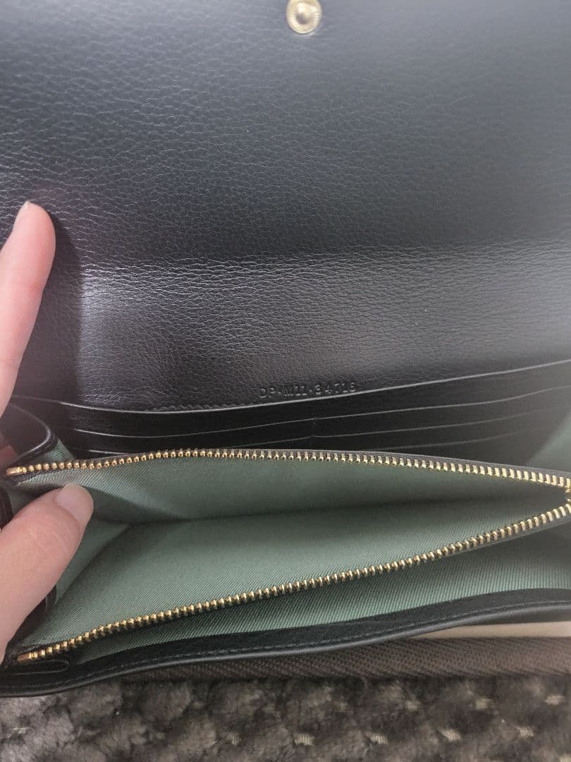 未使用BVLGARI ブラックレザー長財布