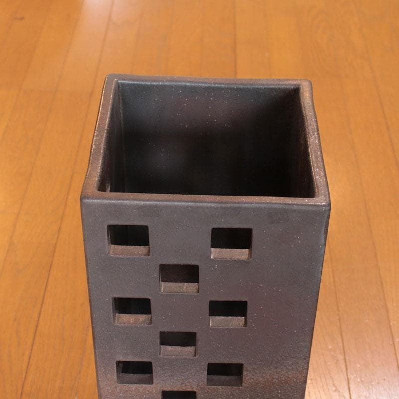 信楽焼 傘立て アンブレラスタンド 黒 陶器製 モダン 340-233