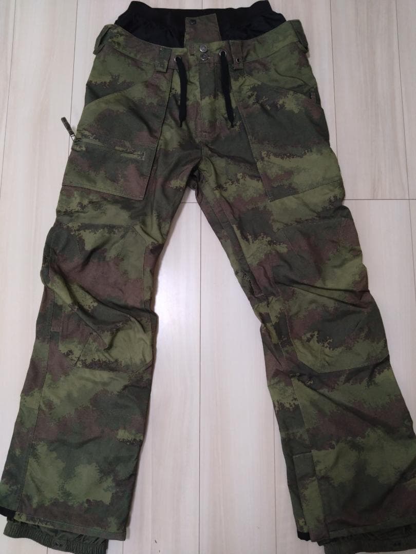 BURTON　ウェア　パンツ　未使用
