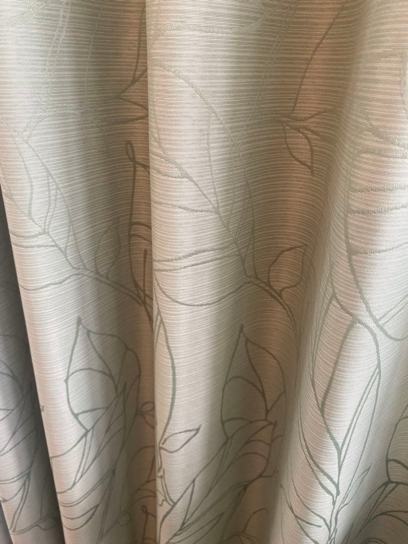 【ニトリ】遮光1級 遮熱 遮音 カーテン2枚入り リラ イエローグリーン①