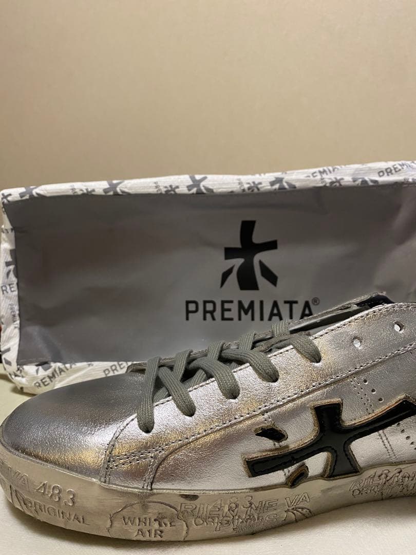 【新品未使用】PREMIATA シルバー スニーカー　4713