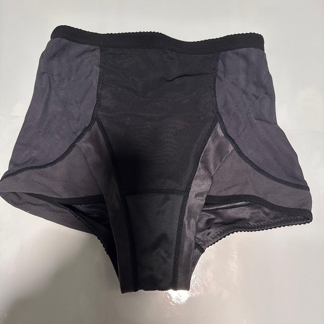 MARUKOカーヴィシャスカレスガードル・ショートガードルL-70