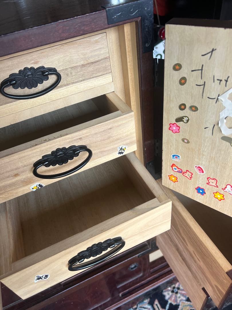 階段タンス　飾り棚 桐箪笥