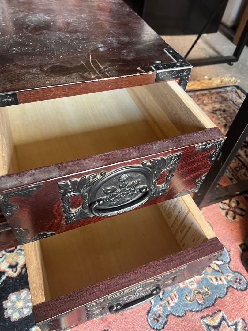 階段タンス　飾り棚 桐箪笥