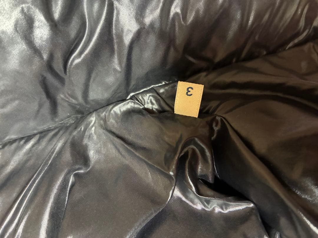 MONCLER モンクレール ダウンジャケット ブラック 光沢