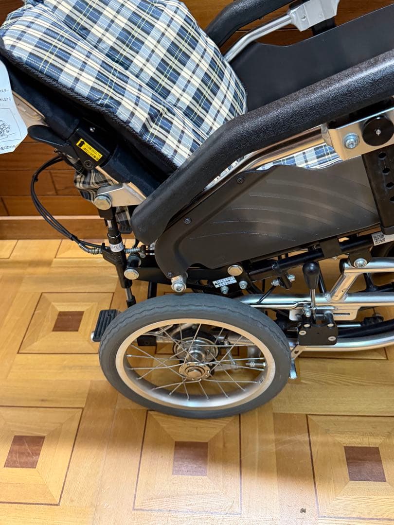 arinkochan様　SKT-8 Miki 介助型車椅子 ティルト