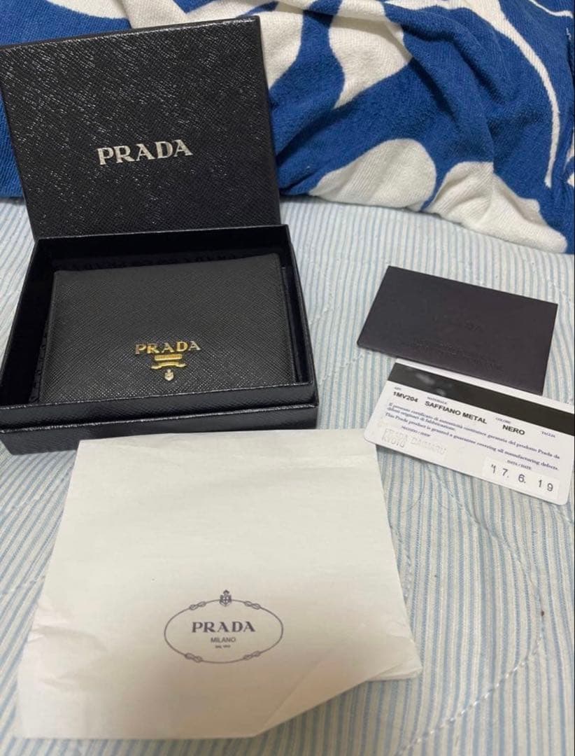 PRADA　プラダ　２つ折財布　サフィアーノ　ミニ財布　1MV204　付属品有