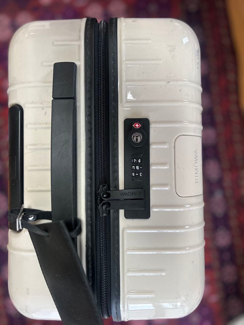 RIMOWA Essential Lite キャビン U人気カラー機内持ち込み可