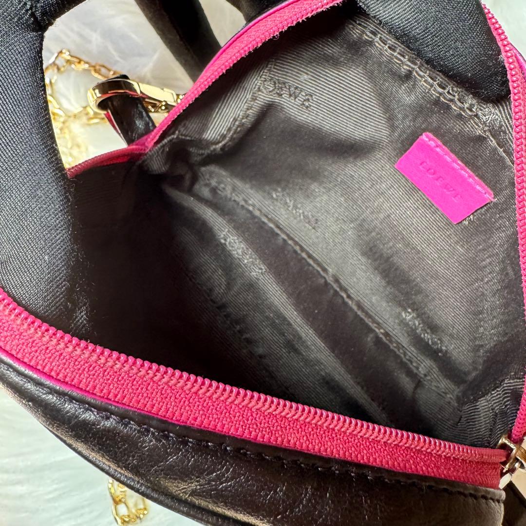 ロエベ loewe アナグラム　ロゴ　ポーチ　チェーン　ショルダー　レザー　黒