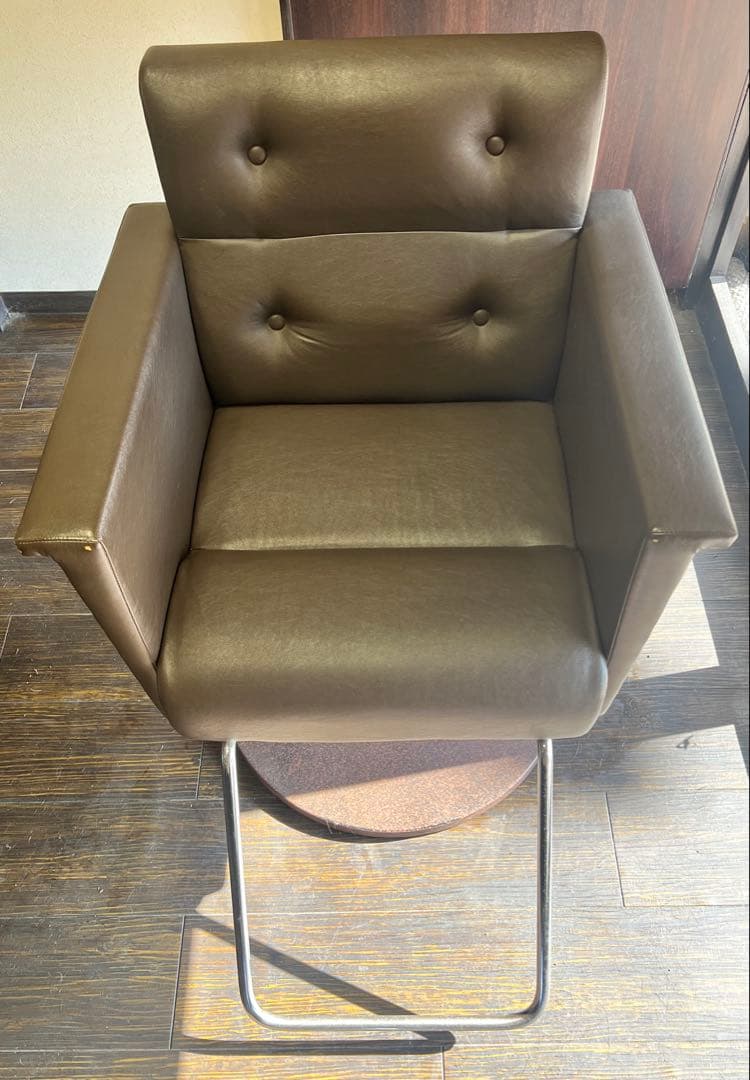 【送料込】スタイリングチェア 美容室