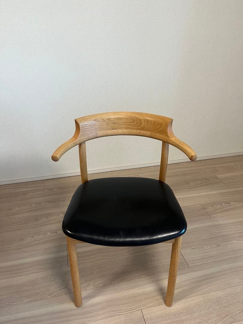 ACTUS ダイニングチェア