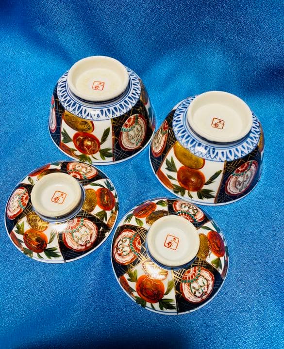 九谷焼　蓋付き　手描き　ご飯茶碗　金彩色絵　松竹梅　2客　新品　大珍品