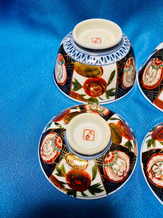 九谷焼　蓋付き　手描き　ご飯茶碗　金彩色絵　松竹梅　2客　新品　大珍品