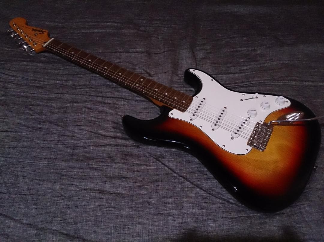 【美品】SQUIER Classic Vibe 60s Stratocaster
