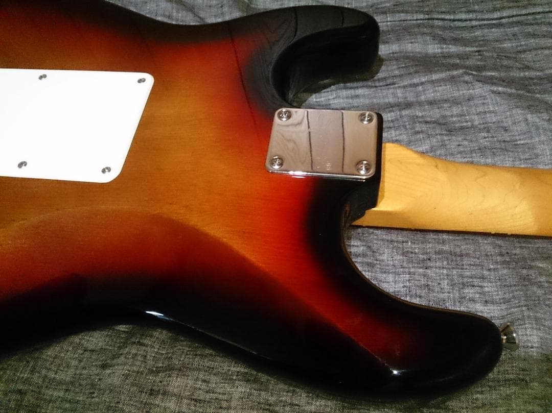 【美品】SQUIER Classic Vibe 60s Stratocaster