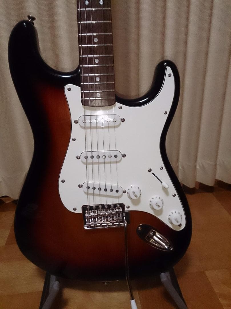 【美品】SQUIER Classic Vibe 60s Stratocaster