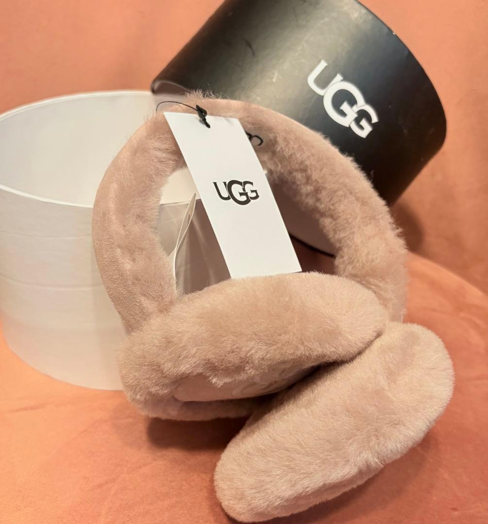 UGG ピンクベージュ耳あて 新品タグ付き