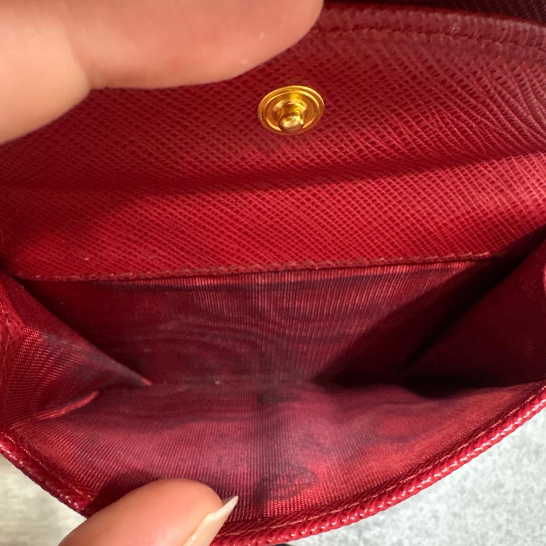 PRADA 二つ折り財布　ピンクベージュ
