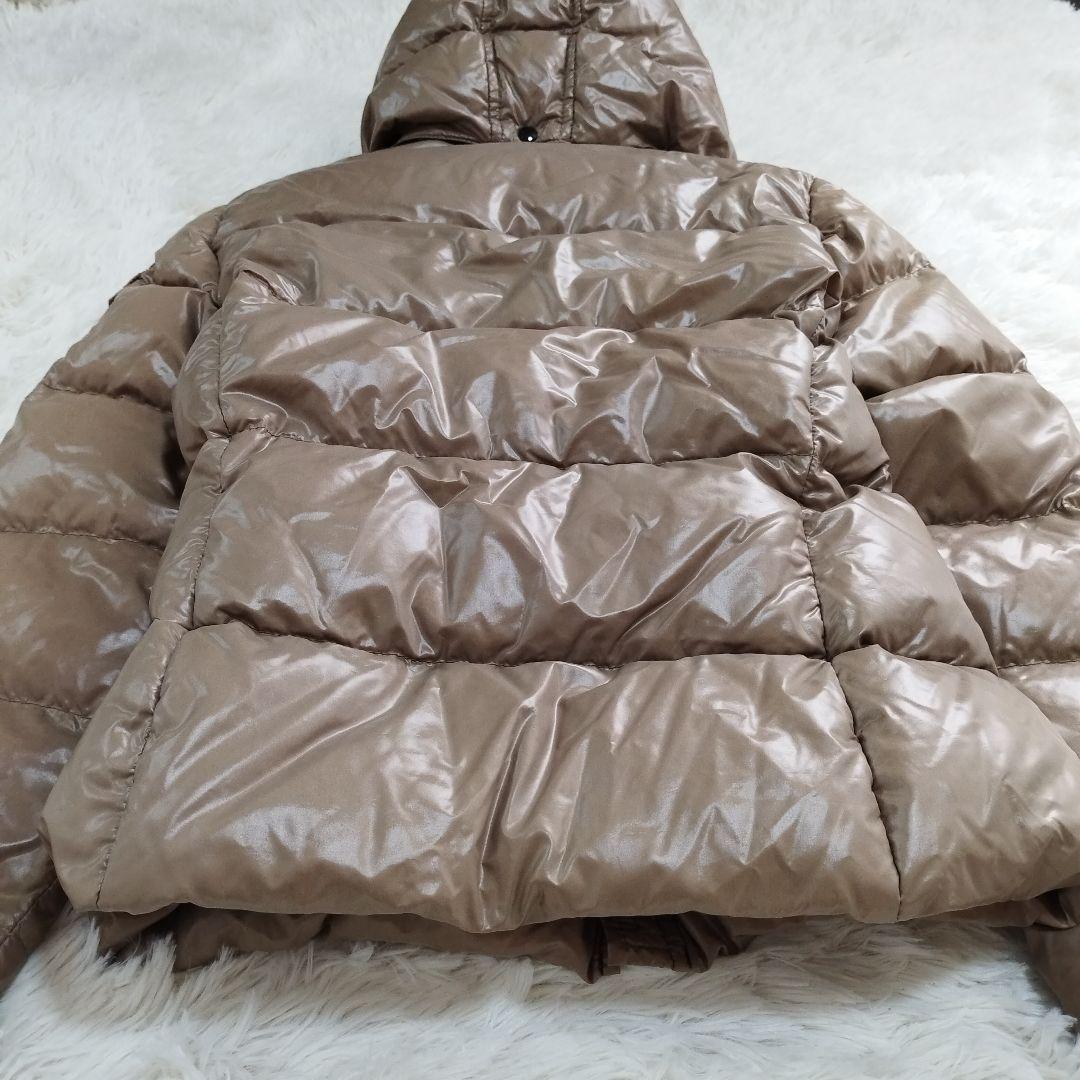 18196✨MONCLER BADIA ビッグロゴ ダウンジャケット ベージュ