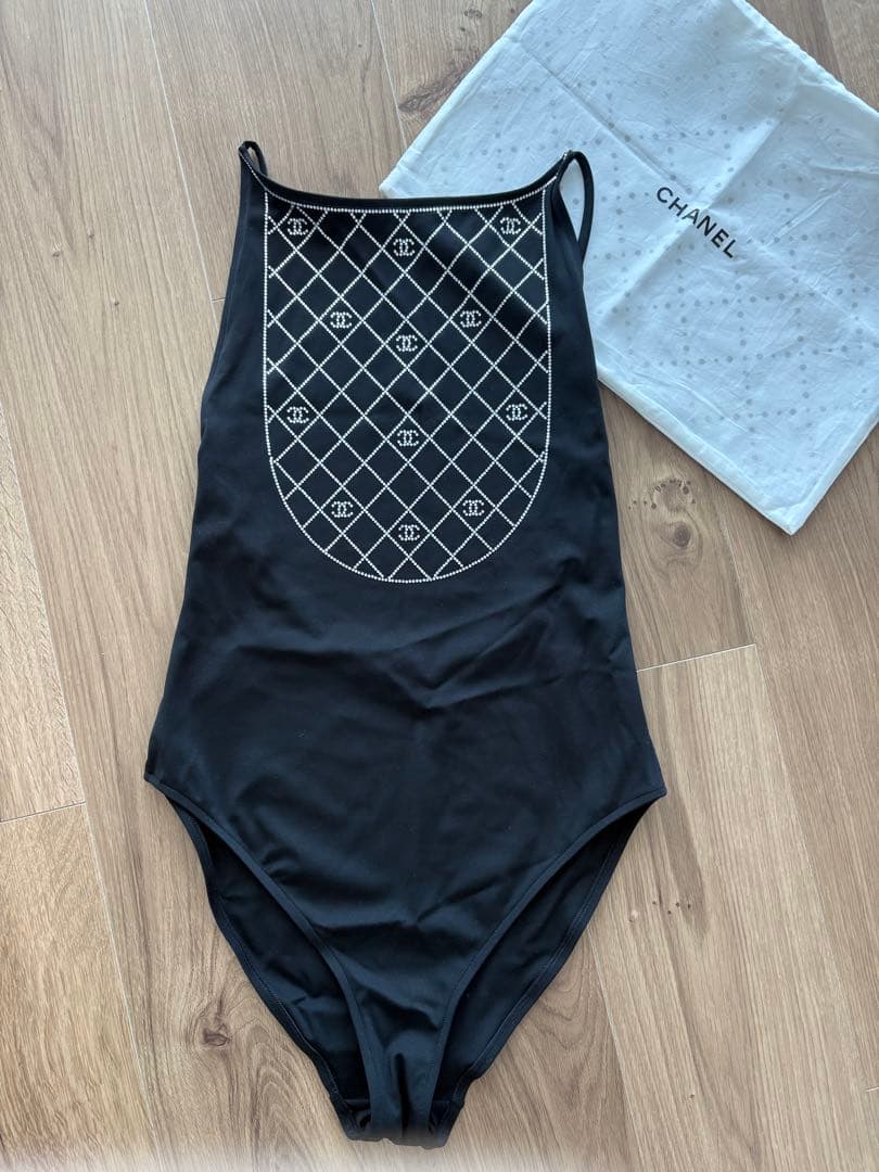 【正規品】シャネルCHANEL 2022-23クルーズ黒 ワンピース水着　36