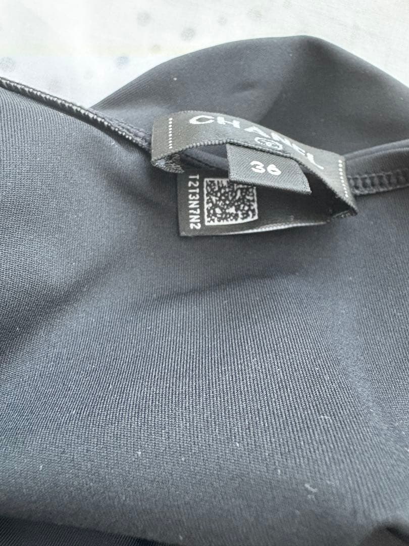 【正規品】シャネルCHANEL 2022-23クルーズ黒 ワンピース水着　36