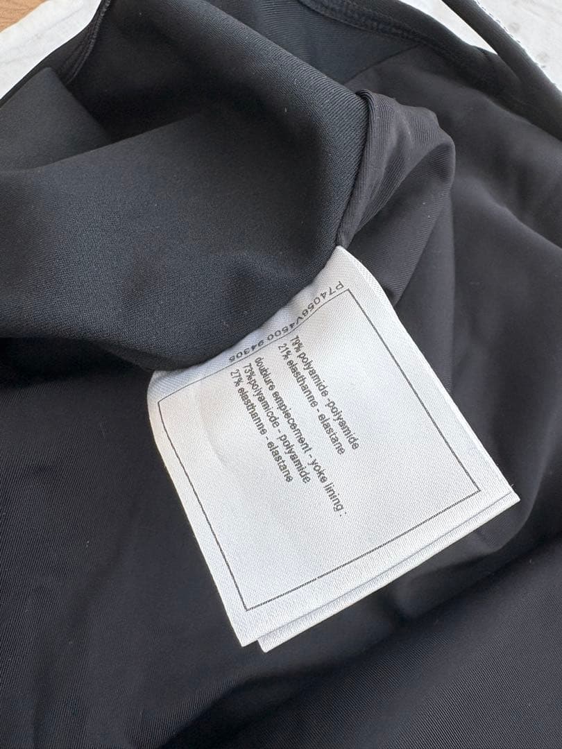 【正規品】シャネルCHANEL 2022-23クルーズ黒 ワンピース水着　36