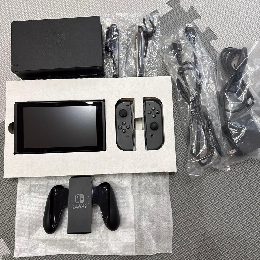 Switch 本体セット　グレー　スタンド、ポーチのおまけ付き