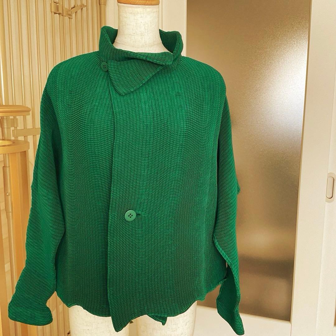 イッセイミヤケ　ストレッチ　ジャケット