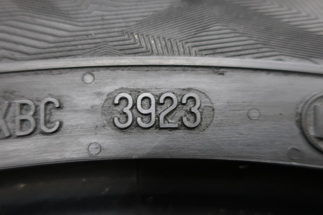 2023年　コンチネンタル　ウルトラコンタクト　UC６　245/45R19　2本